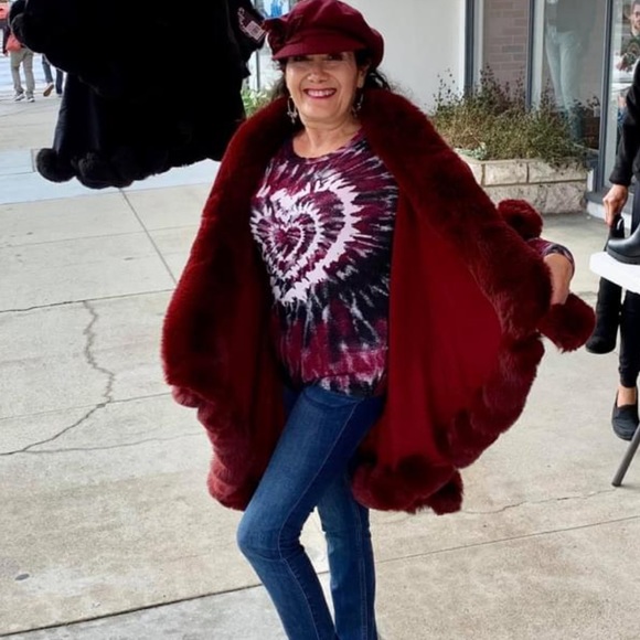 Luxury Burgundy Faux Fur Double Layer Cape Coat - Picture 10 of 13